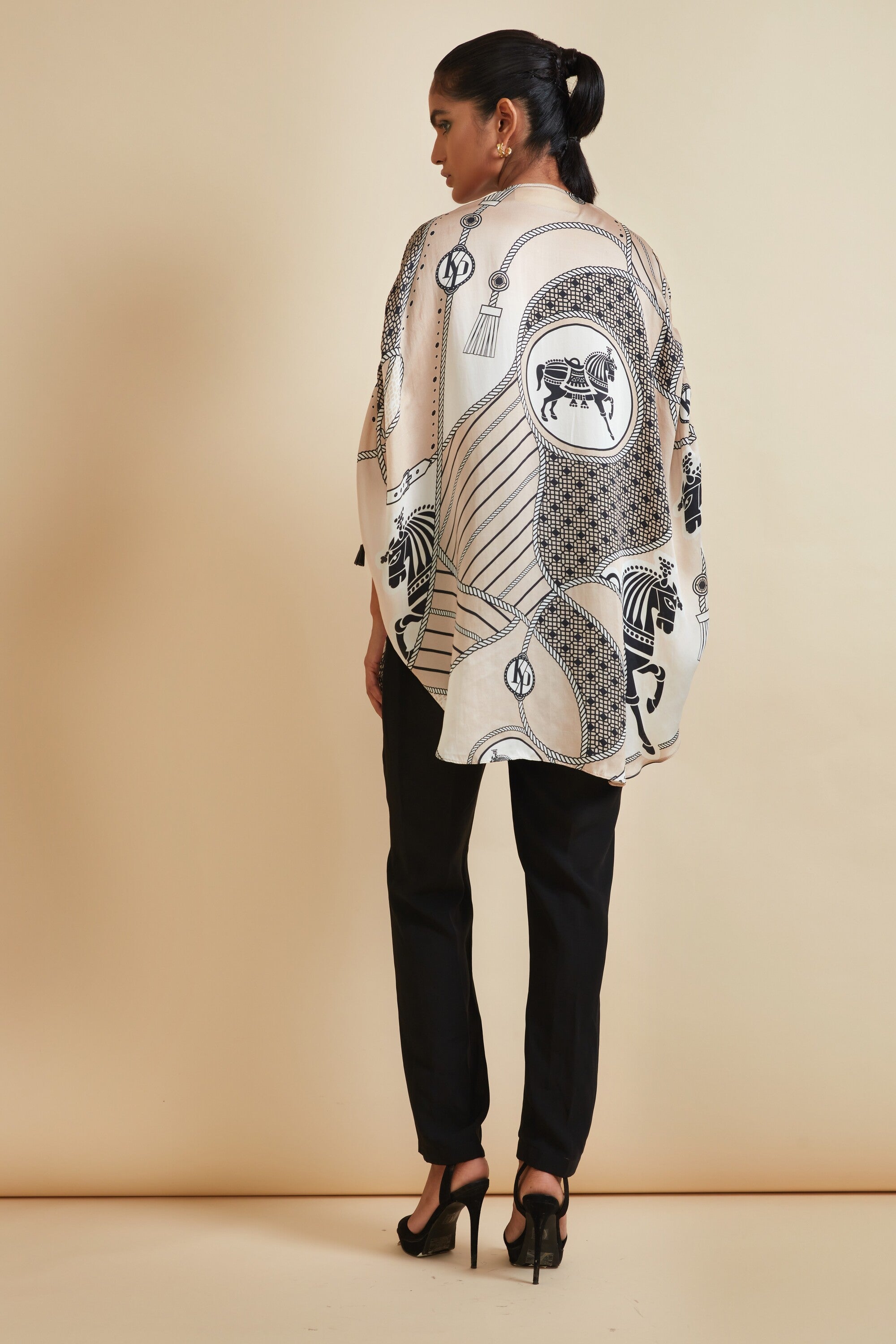 Baraz cape