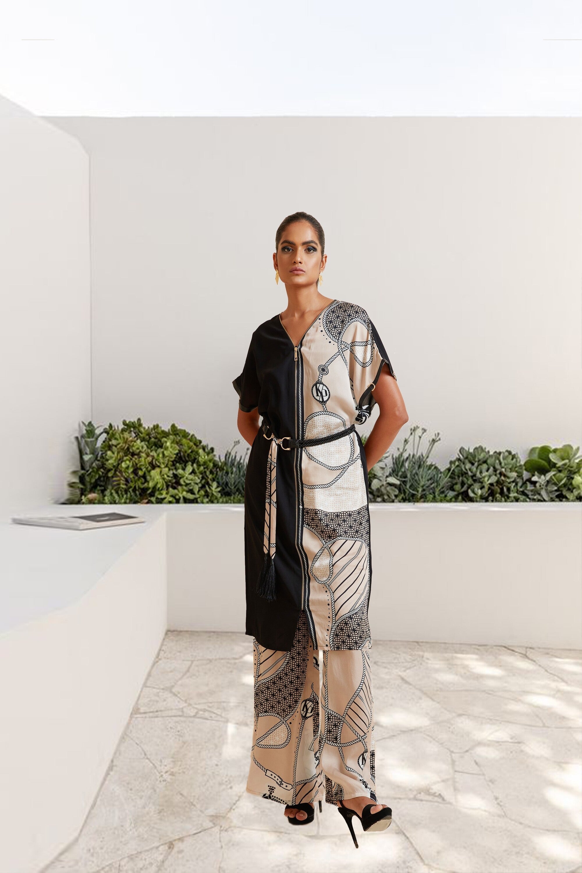 Amir shift dress