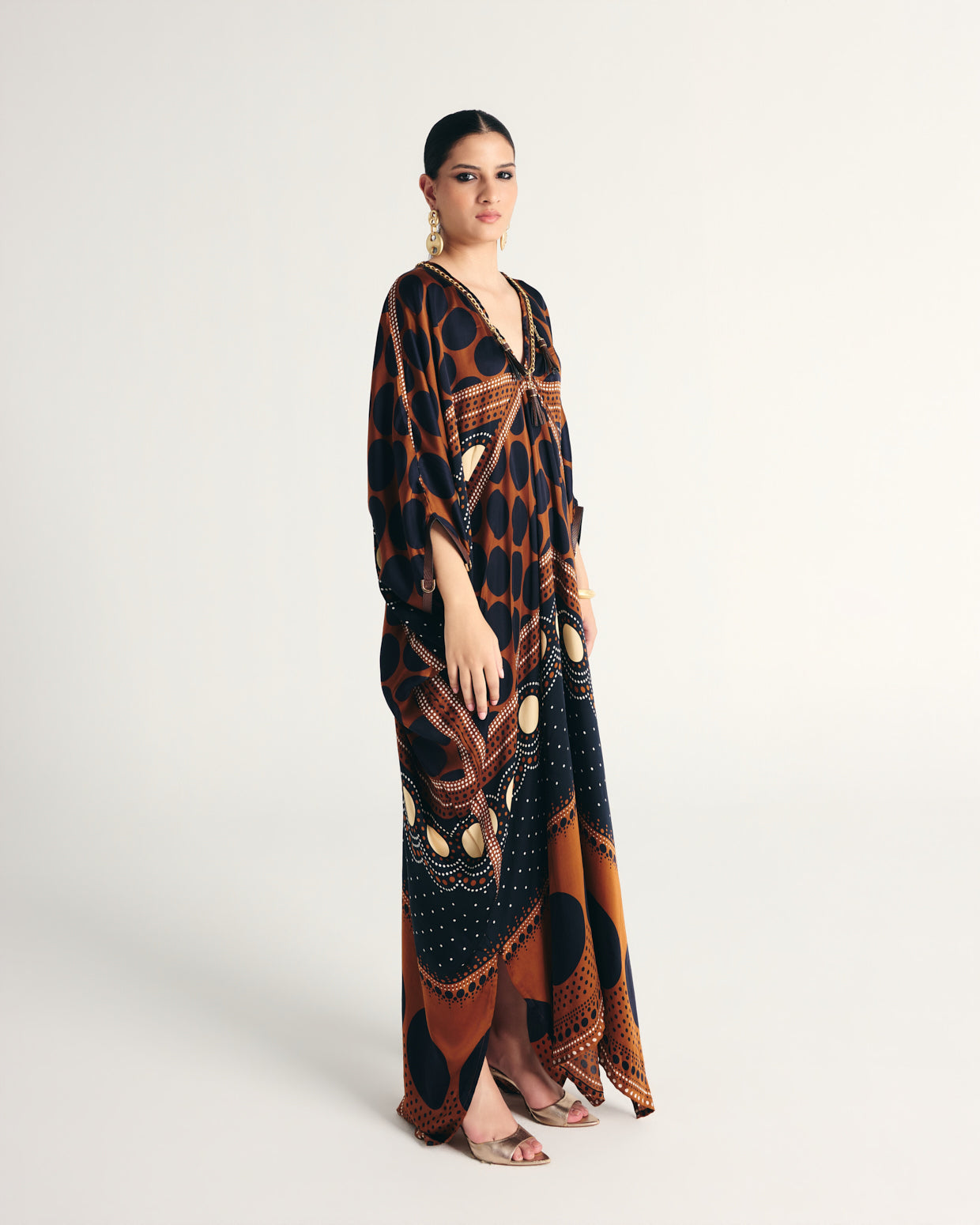 AVAAN KAFTAN