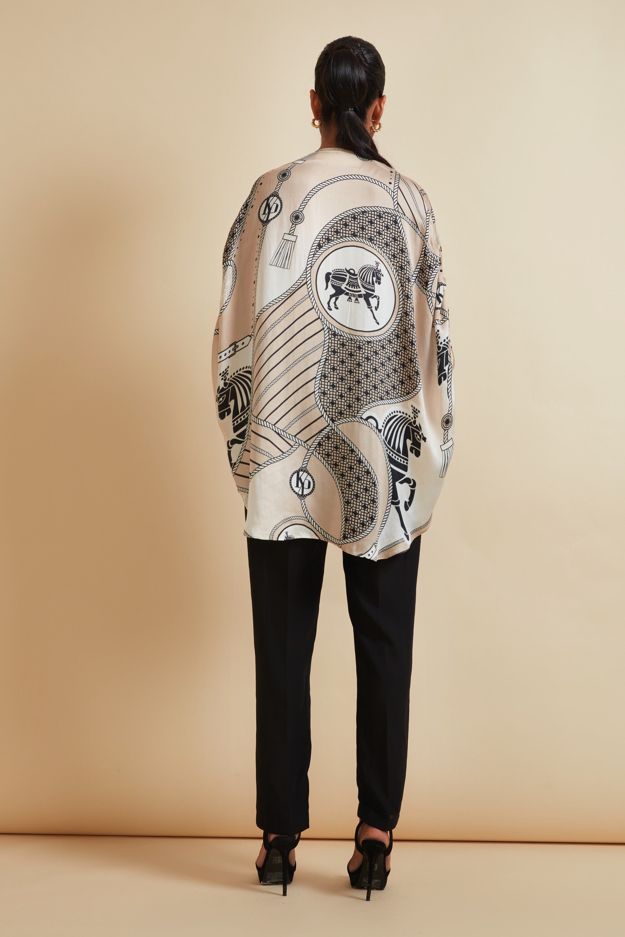 Baraz cape